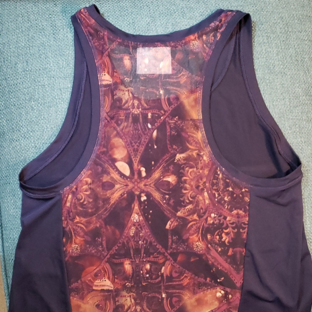 NWOT Limited Edition Calia flowy tank
